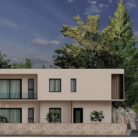 Riverside Apartment *
