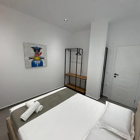 Apartment Riverside Trajas