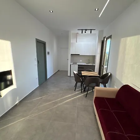 Riverside Apartment *