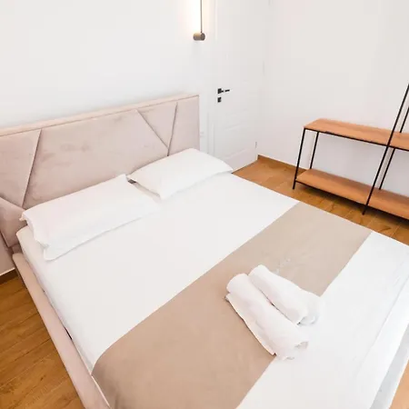Riverside Apartament