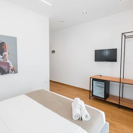 Apartamento Riverside Tragjas