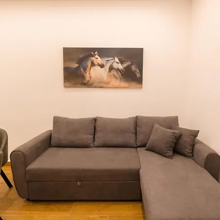 Apartamento Riverside Tragjas