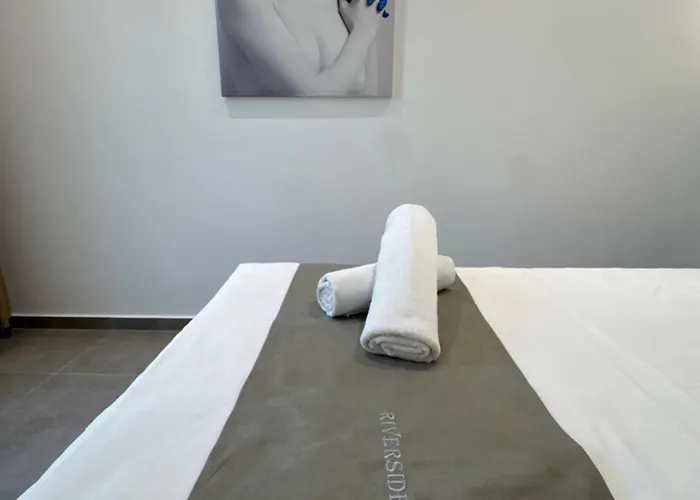 Riverside 公寓 Trajas